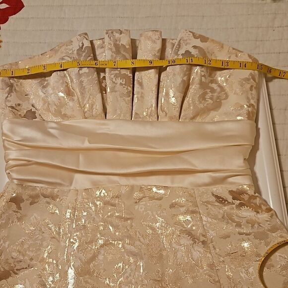 Betsy & Adam Strapless Golden floral cocktail dress size 4 - Picture 8 of 11